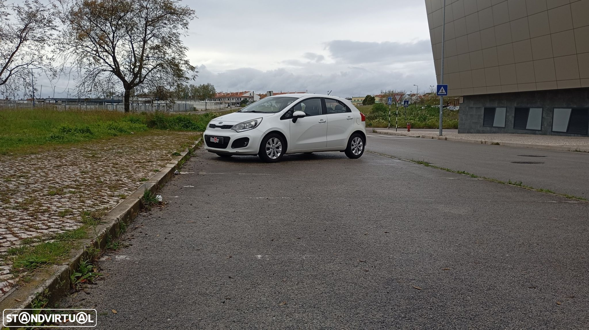 Kia Rio 1.2 CVVT LX - 28