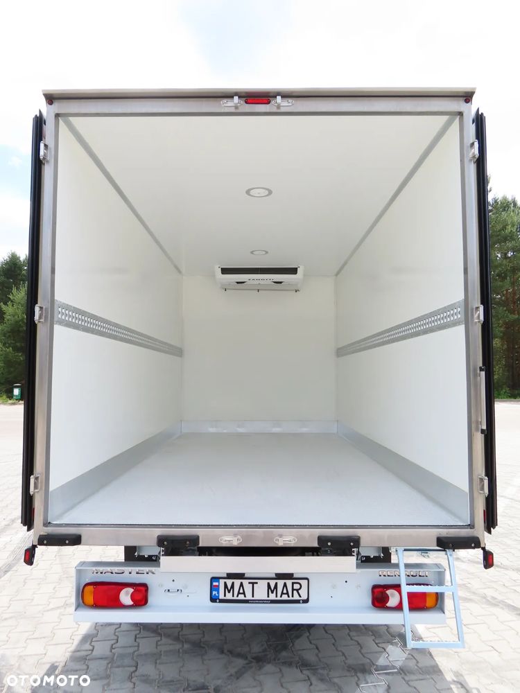 Renault Master 2.3 dCi 163 Km WZMACNIANY Chłodnia -20*C + 30*C Z Izoterma 4.20 Cm 8 Euro Palet Zasilanie V230 Funkcja Grzania Kabina Sypialniana WEBASTO Stan Jak NOWY - 24