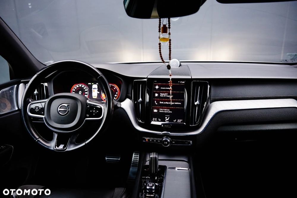 Volvo XC 60 D4 SCR AWD R-Design - 35