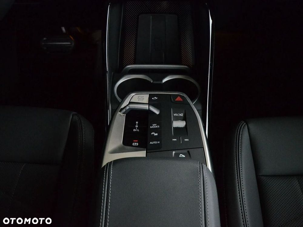 BMW X1 sDrive18d - 33