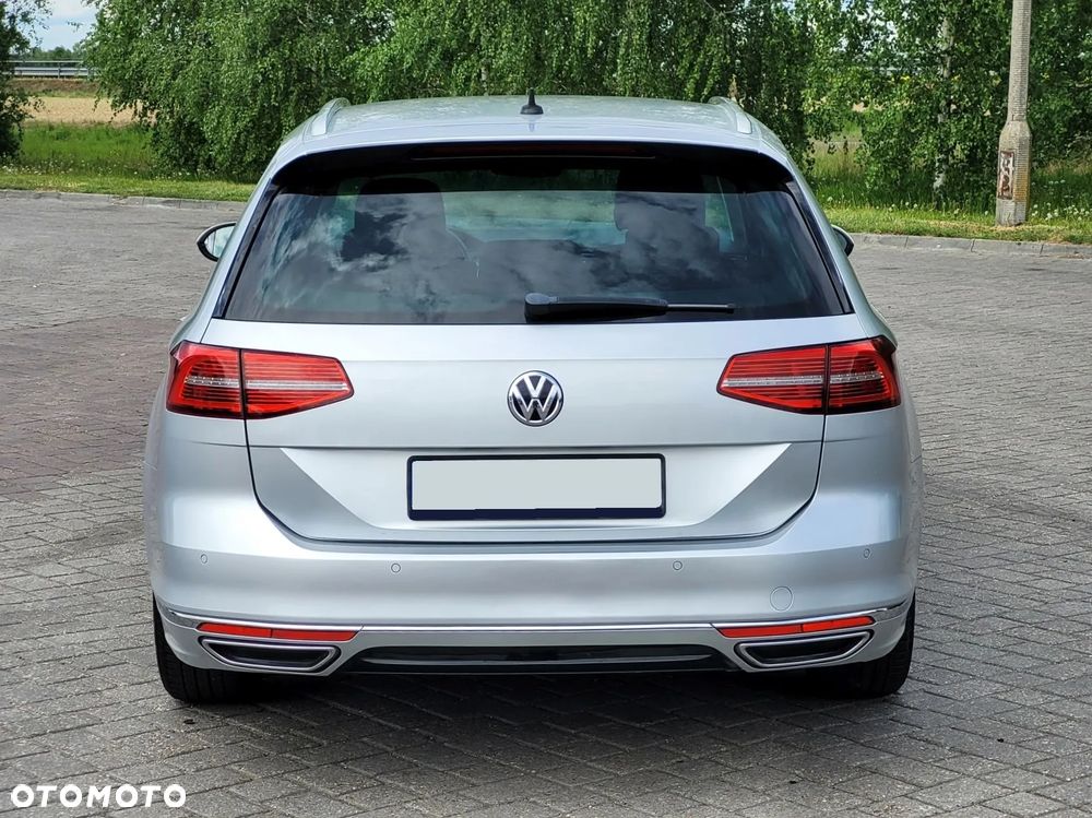 Volkswagen Passat 2.0 TDI (BlueMotion Technology) Highline - 8