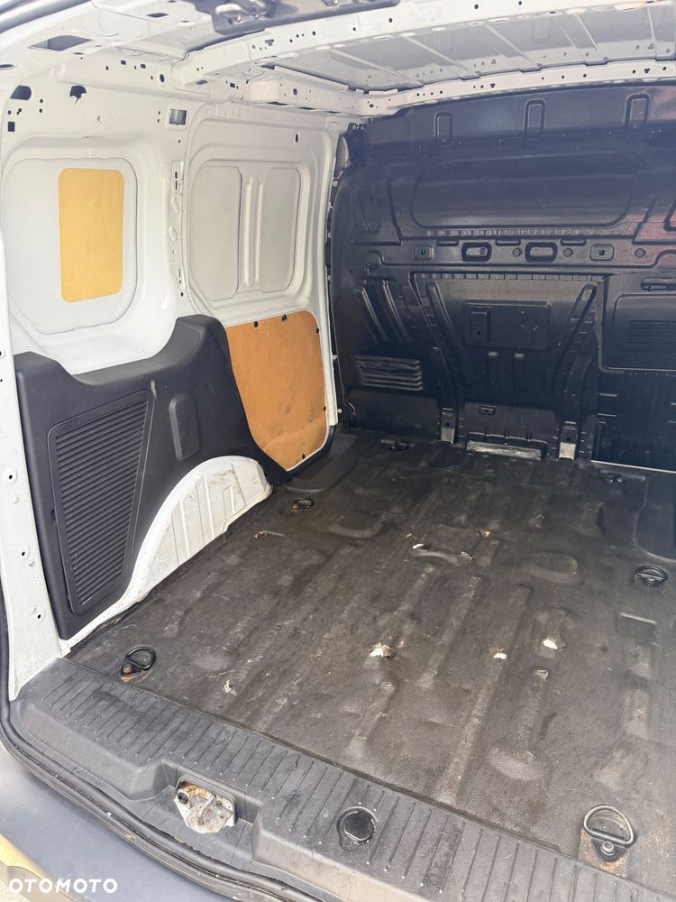 Ford Transit Connect - 11
