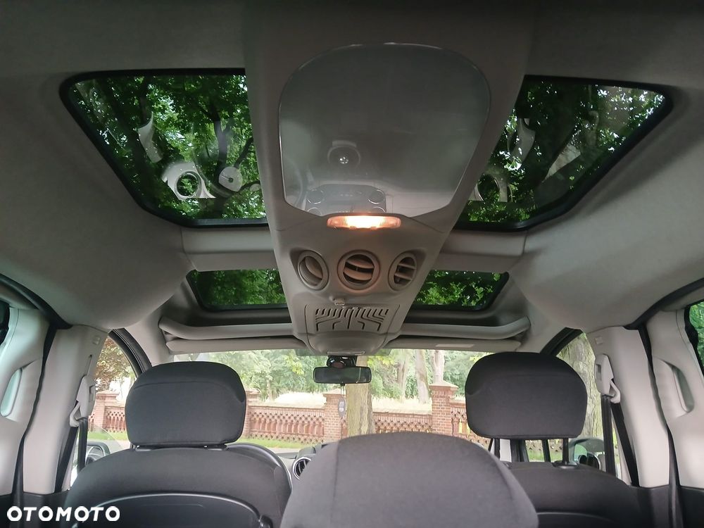 Peugeot Partner 120 VTi Style - 9
