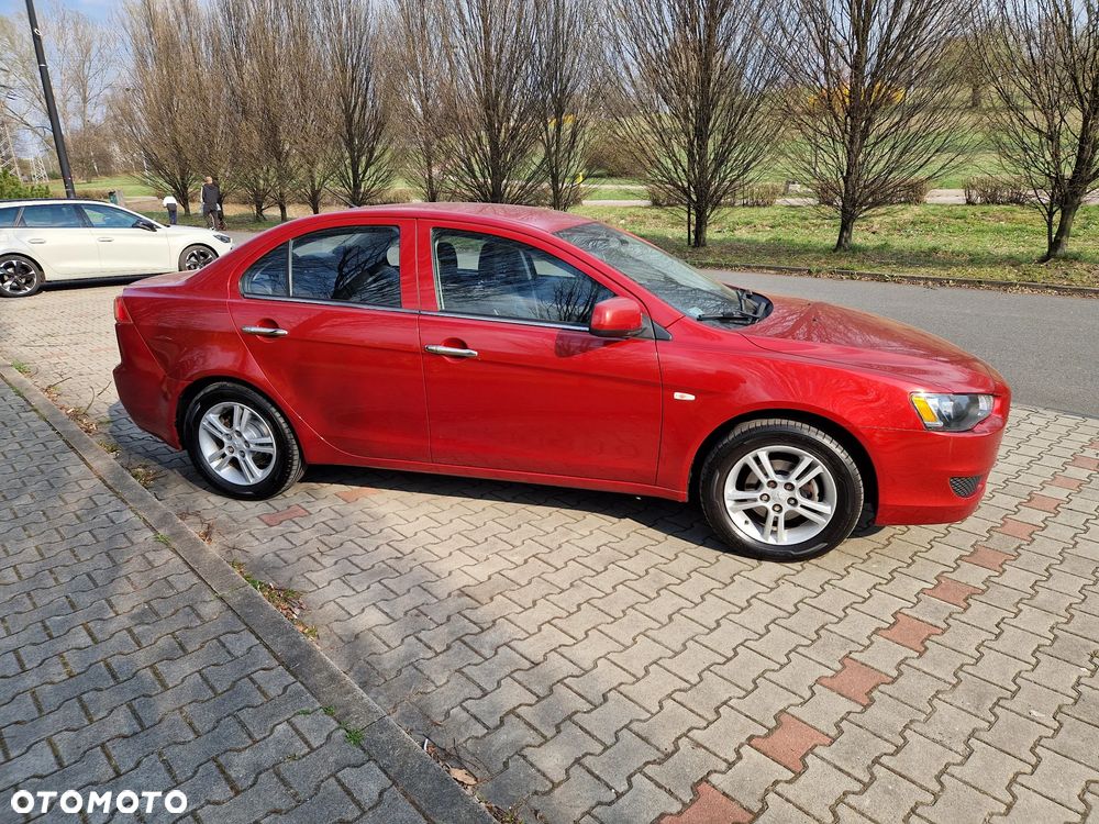 Mitsubishi Lancer 1.5 Inform - 1