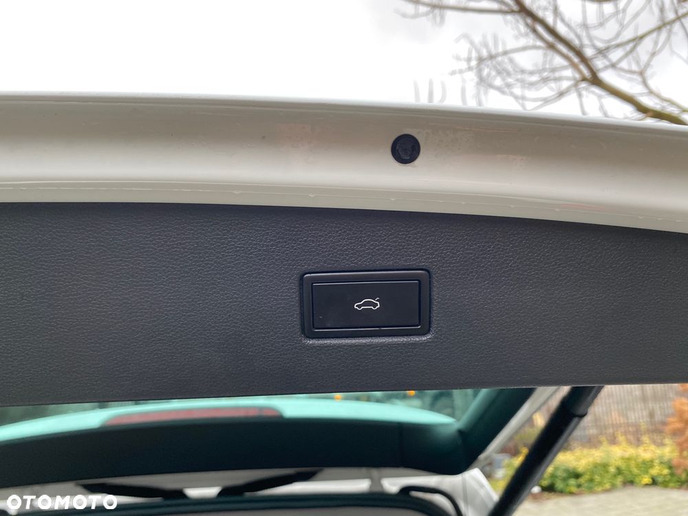 Volkswagen Tiguan 2.0 TDI SCR DSG Elegance - 35