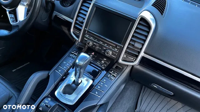 Porsche Cayenne Standard - 6