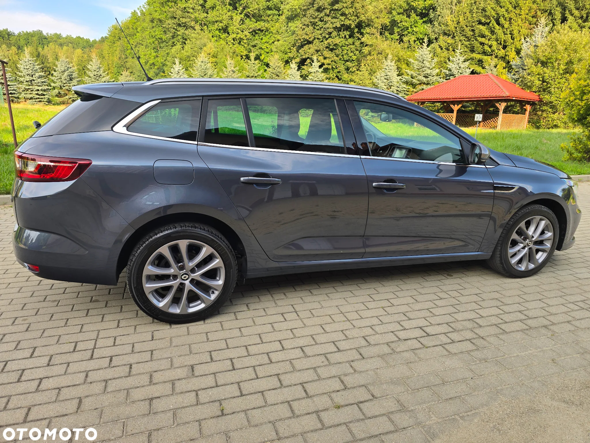 Renault Megane Grandtour ENERGY TCe 130 GT LINE - 8