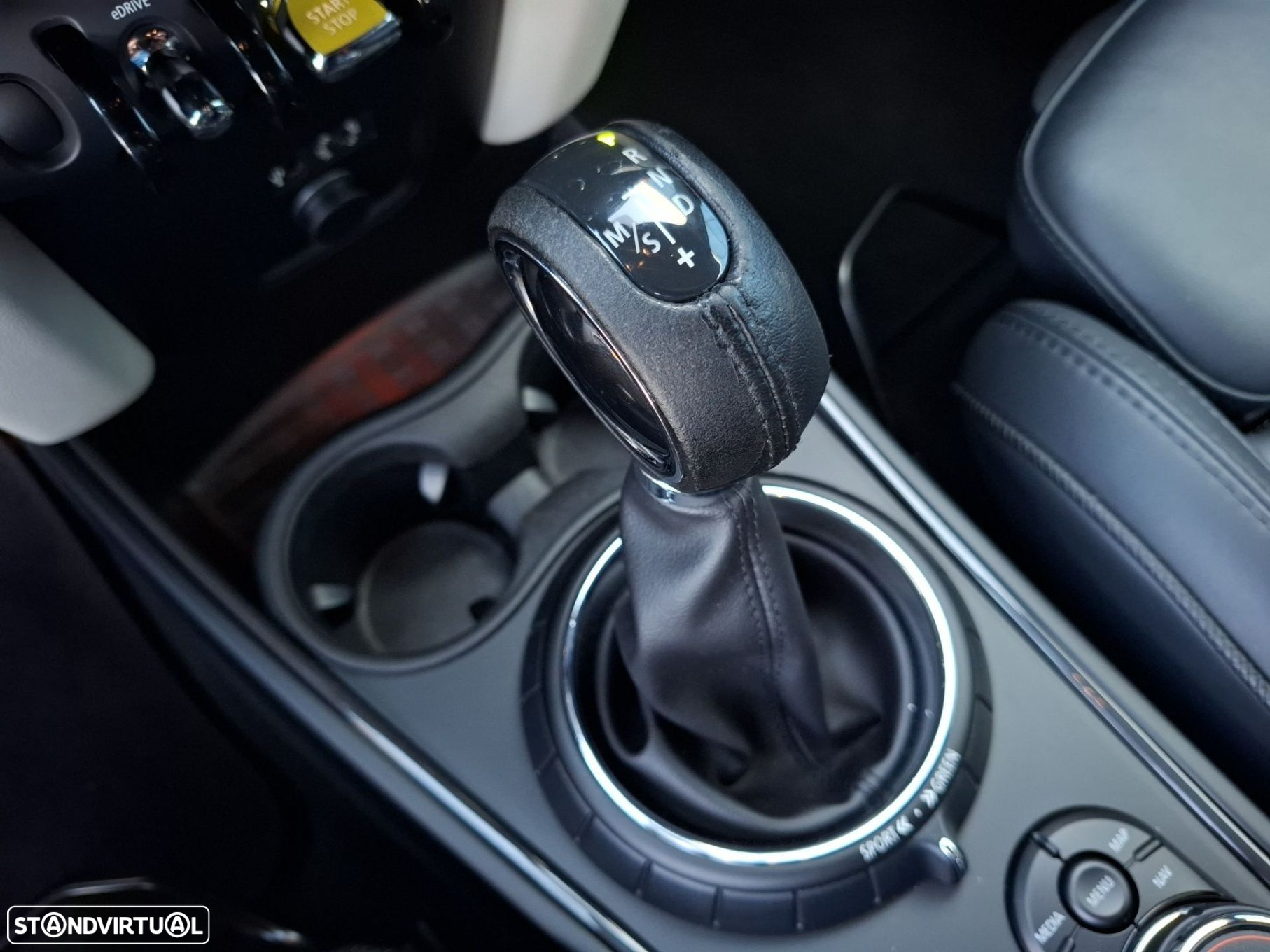 MINI Countryman Cooper SE ALL4 Auto - 22