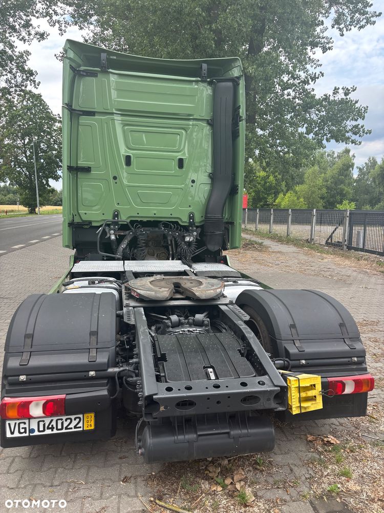Mercedes-Benz Actros - 4
