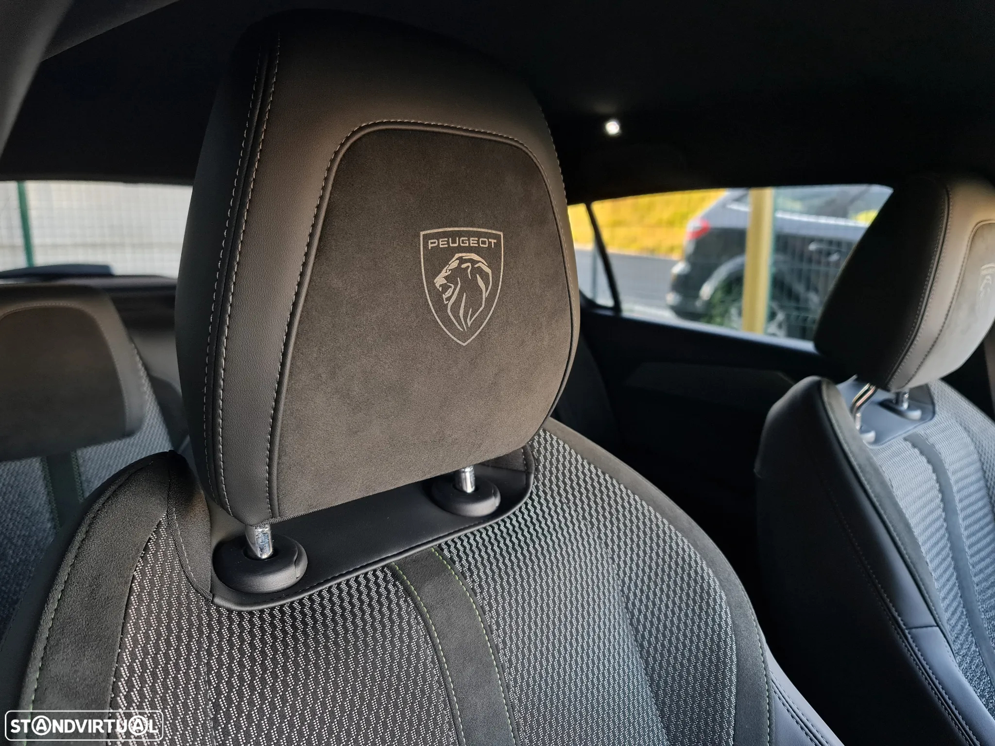 Peugeot 308 PureTech 130 EAT8 GT - 13