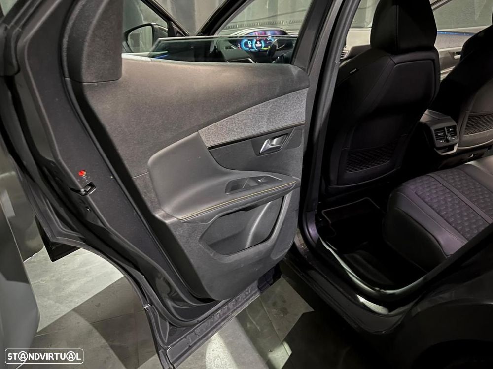 Peugeot 3008 225 e-EAT8 Roadtrip - 12