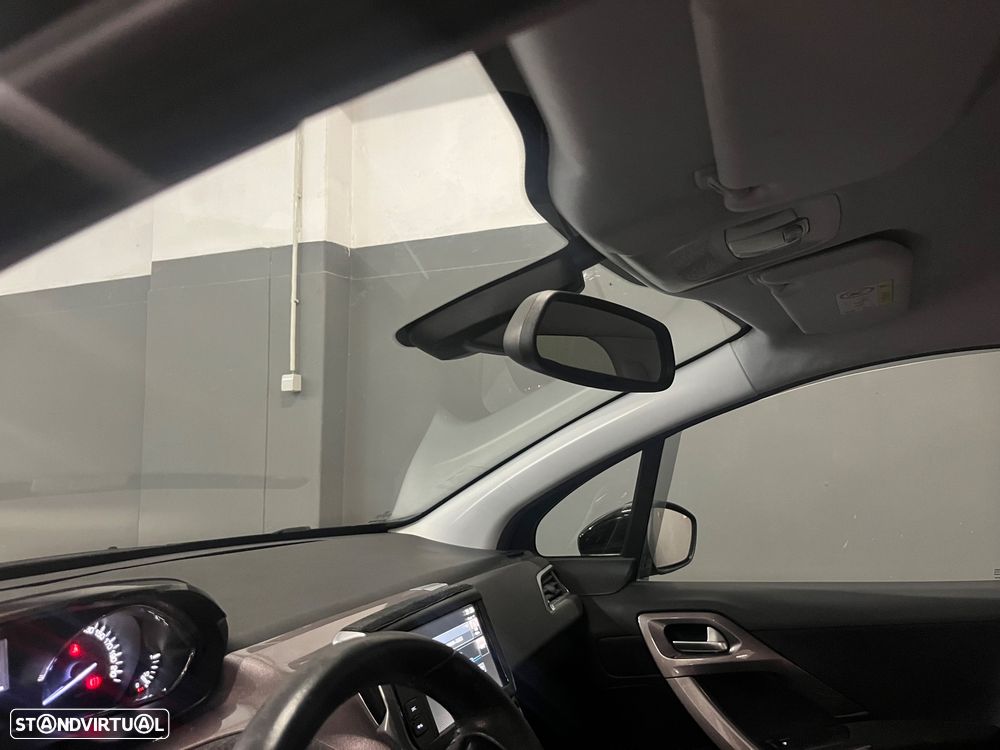 Peugeot 2008 1.2 PureTech Allure - 33