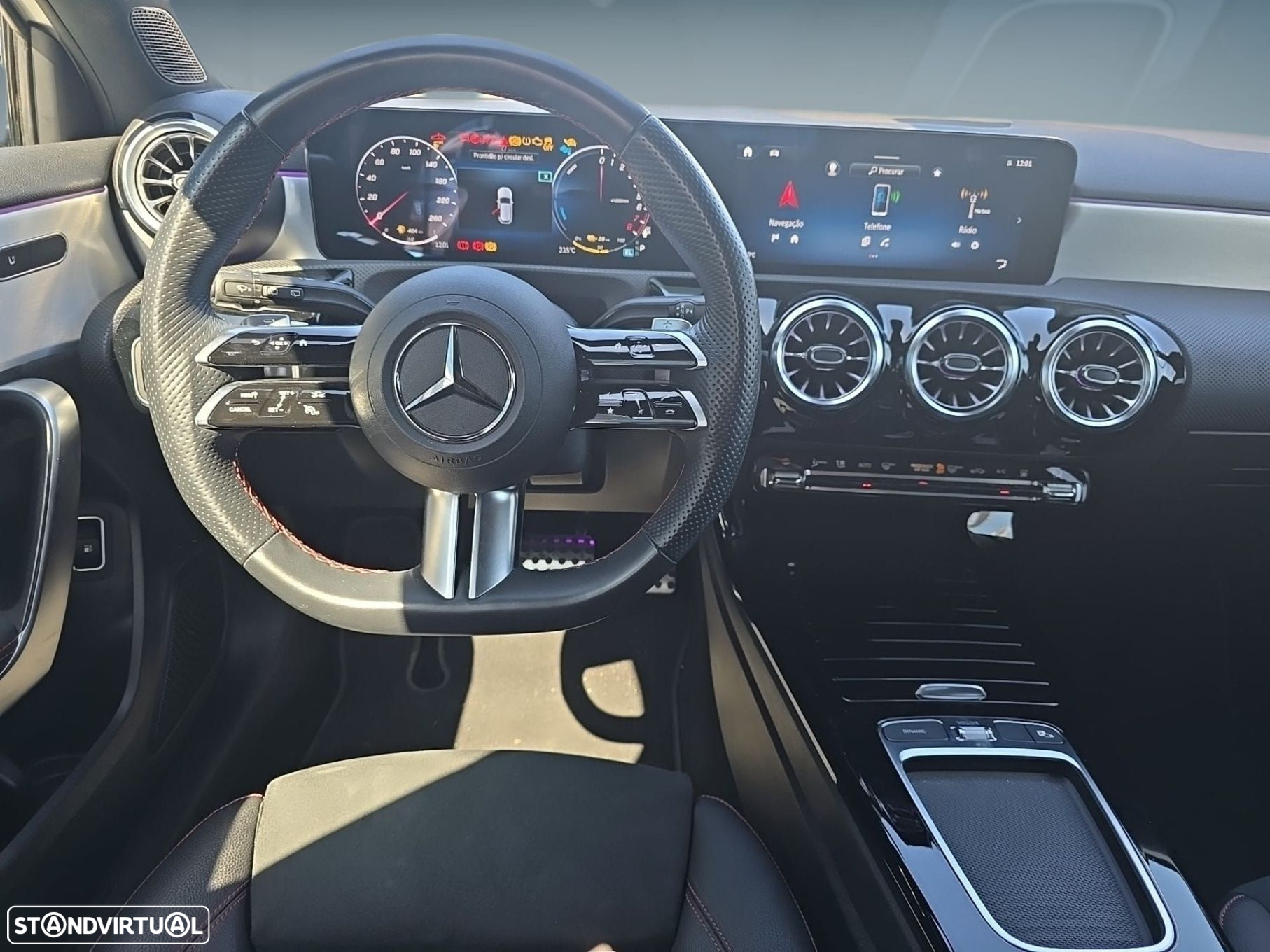 Mercedes-Benz A 250 e AMG Line - 13