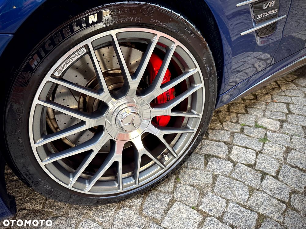 Mercedes-Benz SL 63 AMG - 16