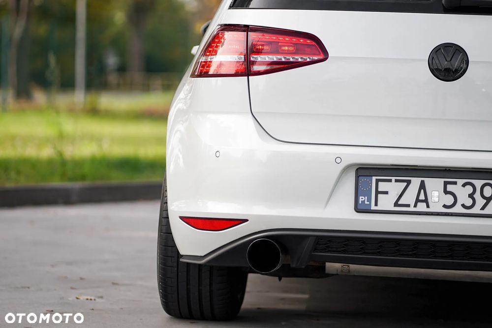 Volkswagen Golf 2.0 TSI BMT GTI Performance - 12