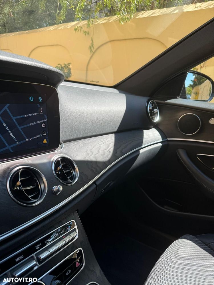 Mercedes-Benz E 220 d 4Matic 9G-TRONIC Avantgarde - 10