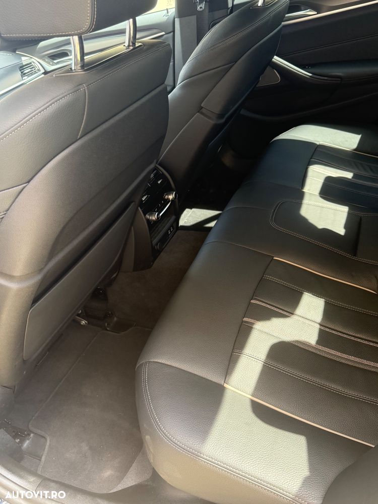 BMW Seria 5 530e Aut. M Sport Edition - 21