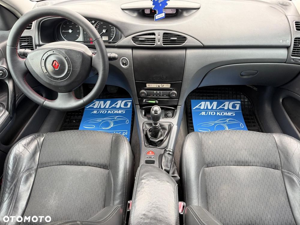 Renault Laguna Grandtour 2.0 Etoile - 21