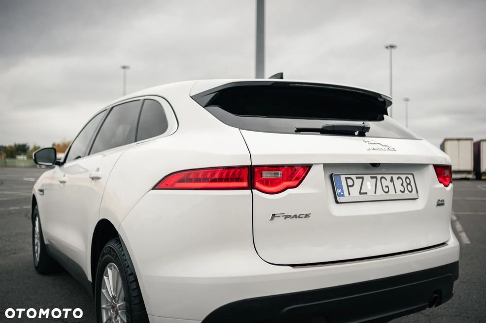 Jaguar F-Pace P250 AWD - 7