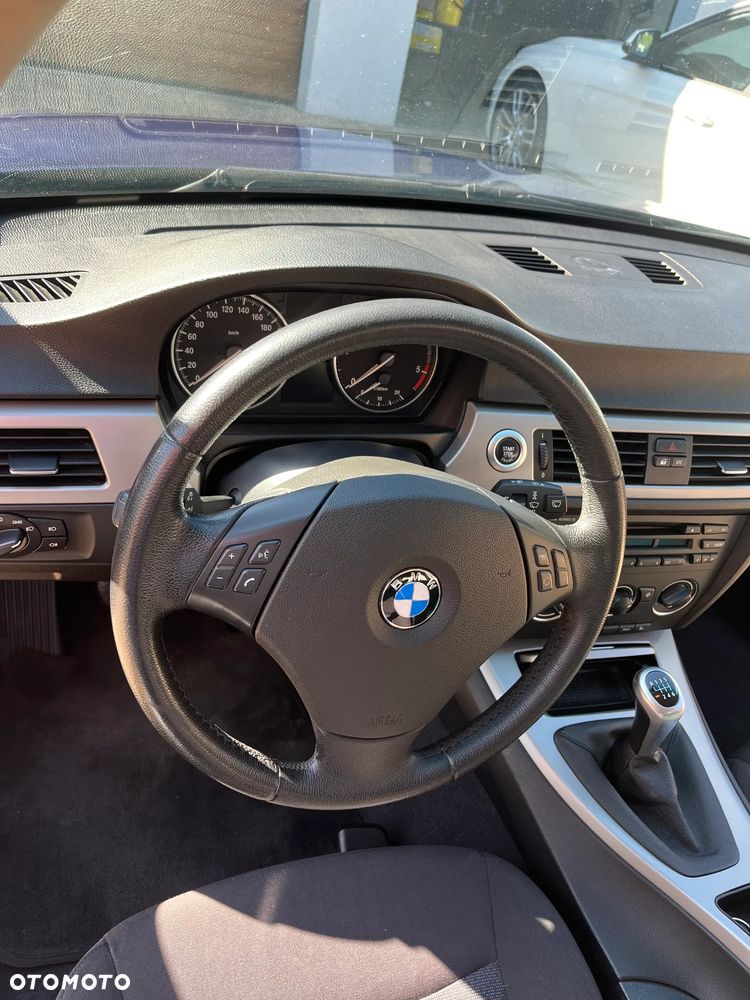 BMW Seria 3 - 11