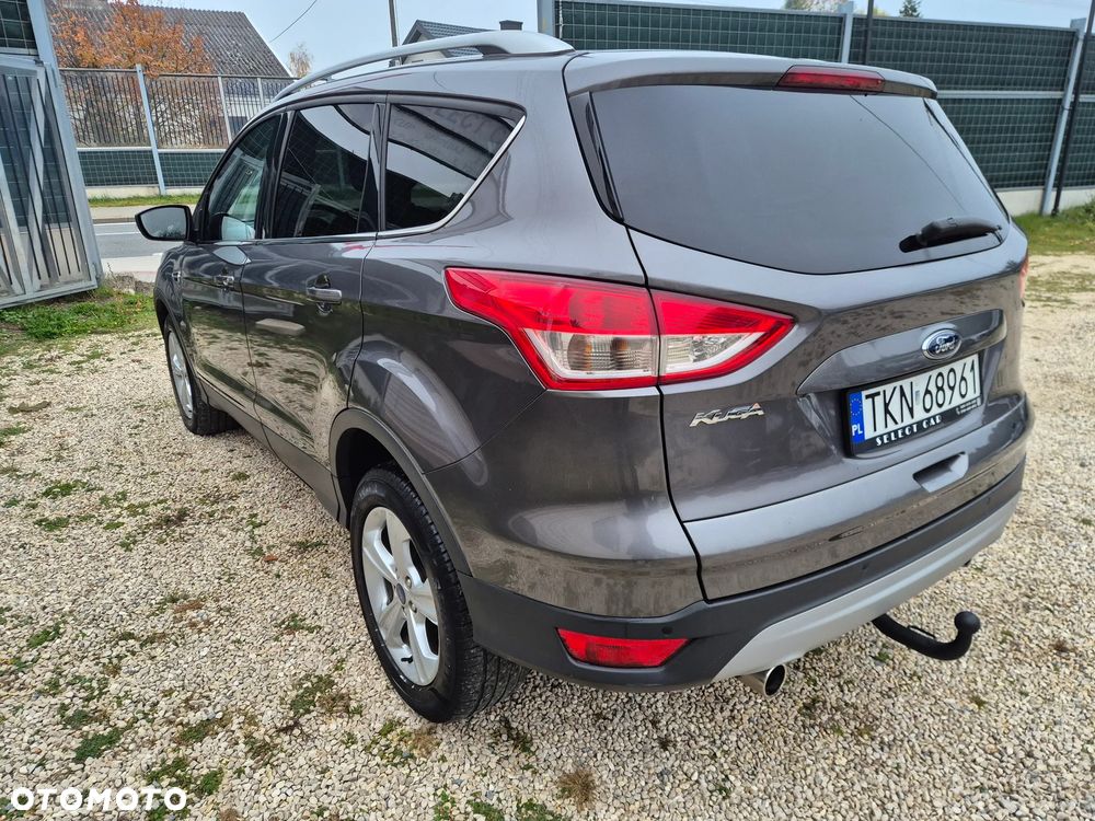 Ford Kuga 2.0 TDCi 2x4 Titanium - 4