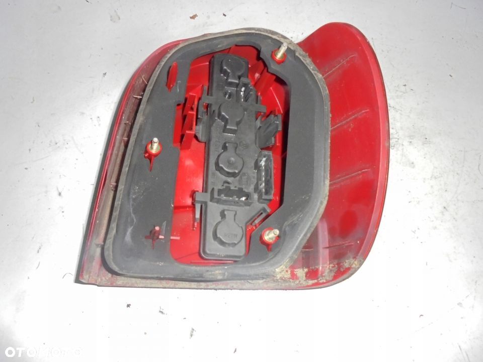 LAMPA LEWY TYL POLO 6N2 LIFT - 3