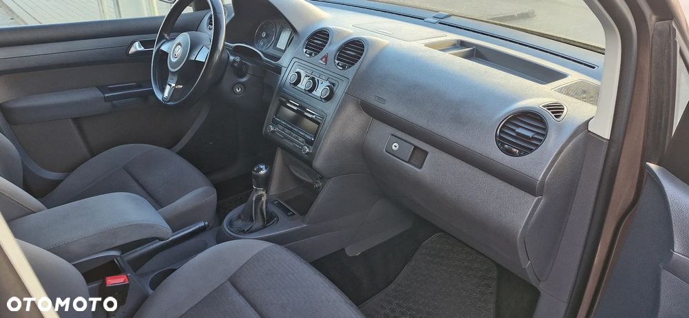 Volkswagen Caddy Maxi Highline - 17