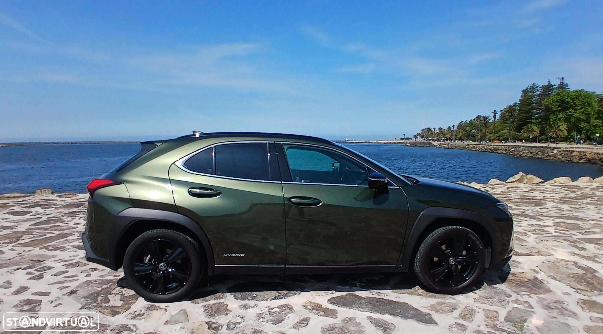 Lexus UX 250h - 8