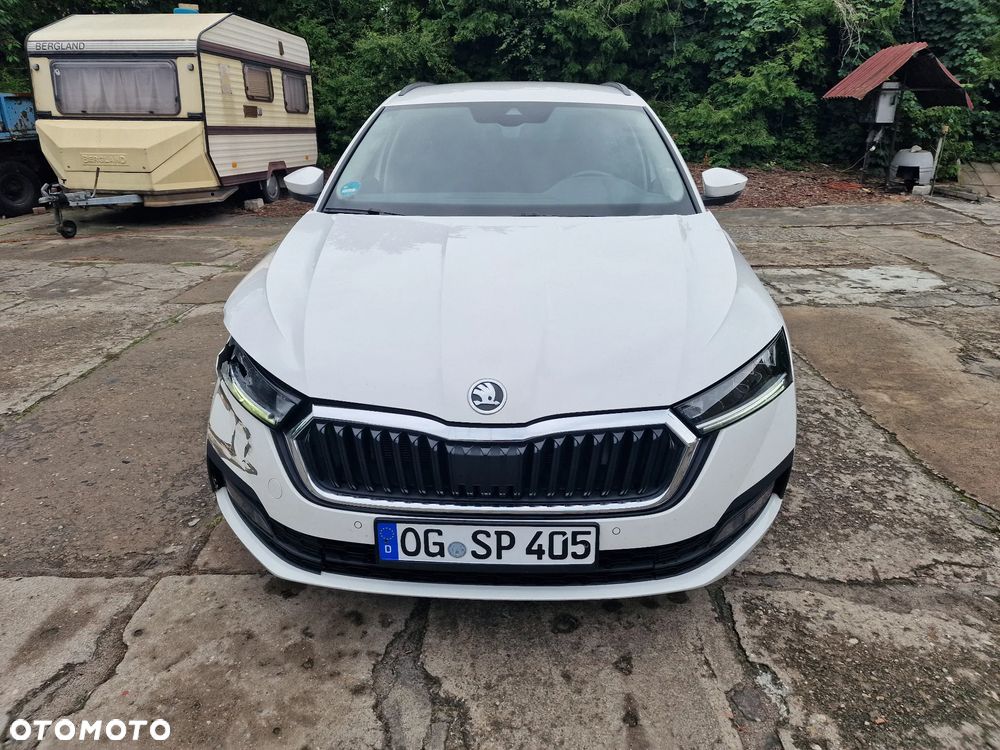 Skoda Octavia 2.0 TDI DSG Premium Edition - 1