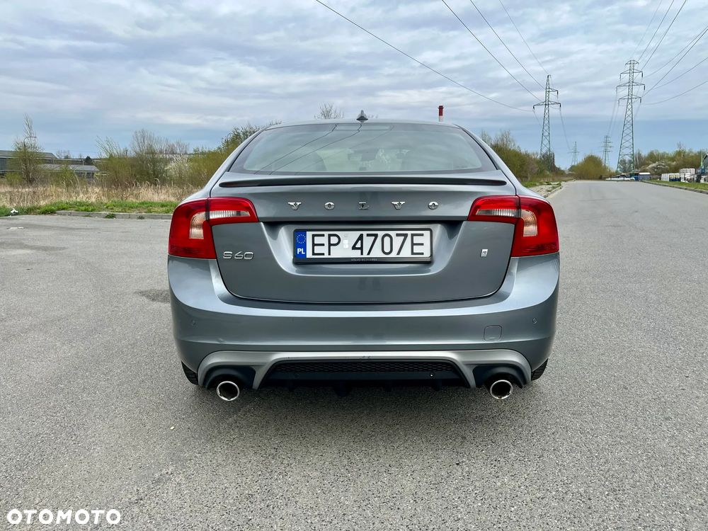 Volvo S60 D3 Drive-E R-Design Momentum - 4