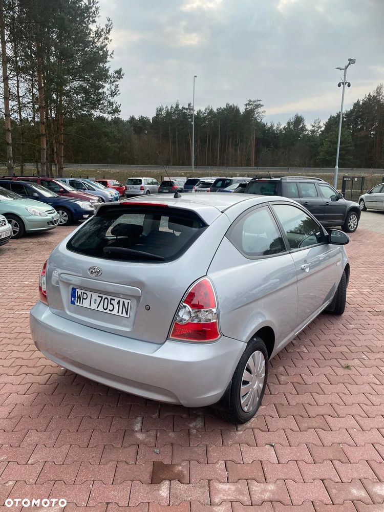 Hyundai Accent 1.4 GL - 3