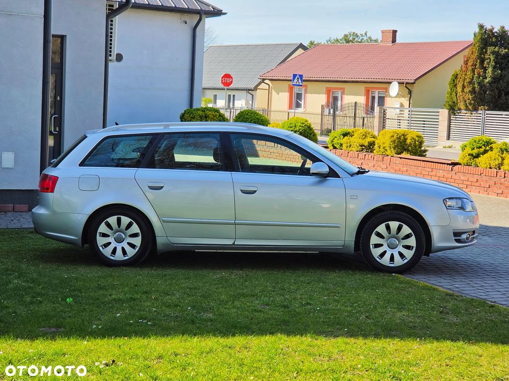 Audi A4 Avant - 16