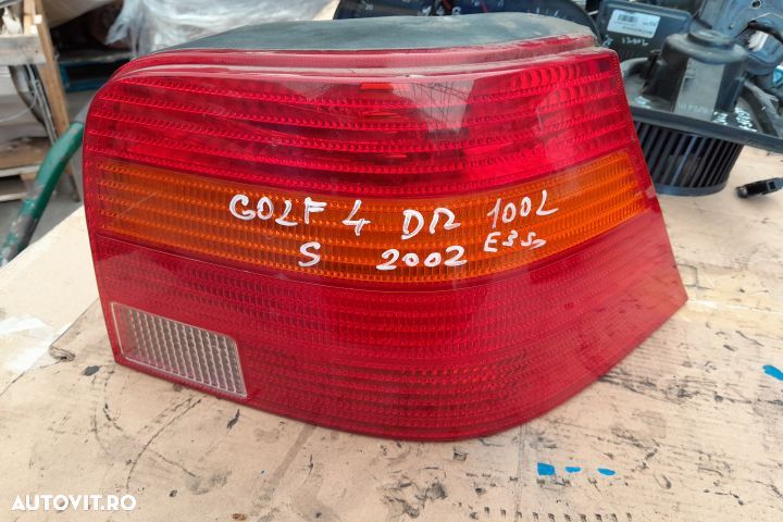 Lampa / Tripla stop dreapta pe aripa HATCHBACK Volkswagen VW Golf 4 [ - 1