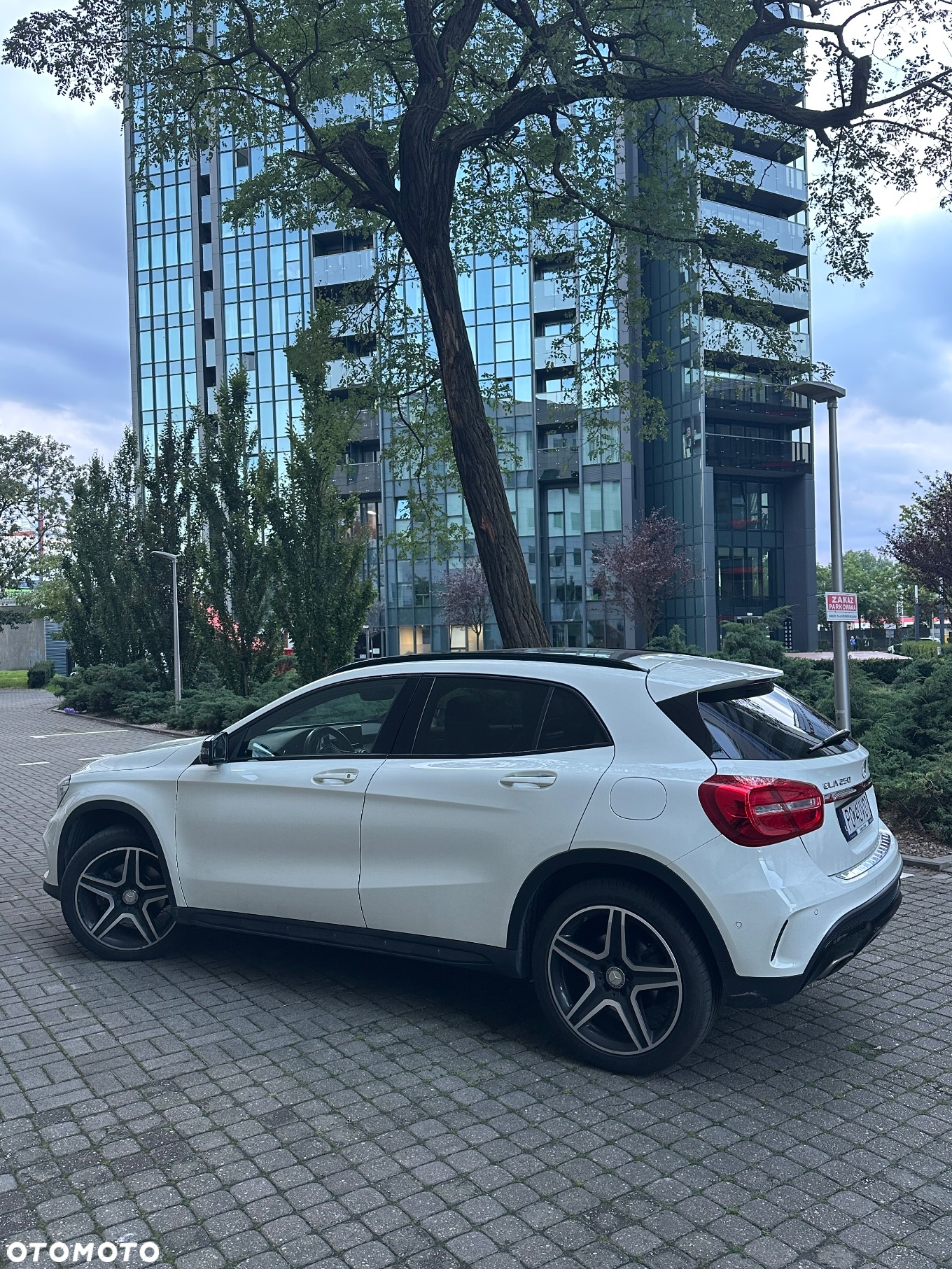 Mercedes-Benz GLA 250 4-Matic - 4