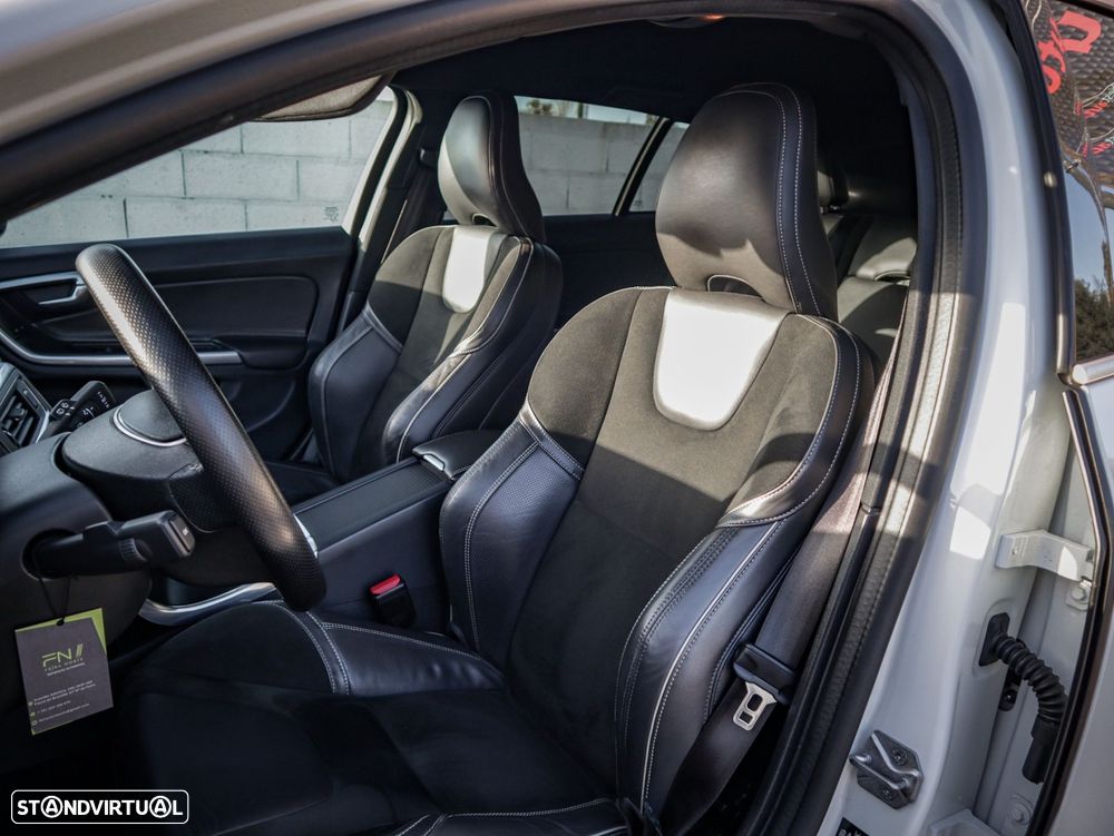 Volvo V60 2.0 D2 R-Design - 17