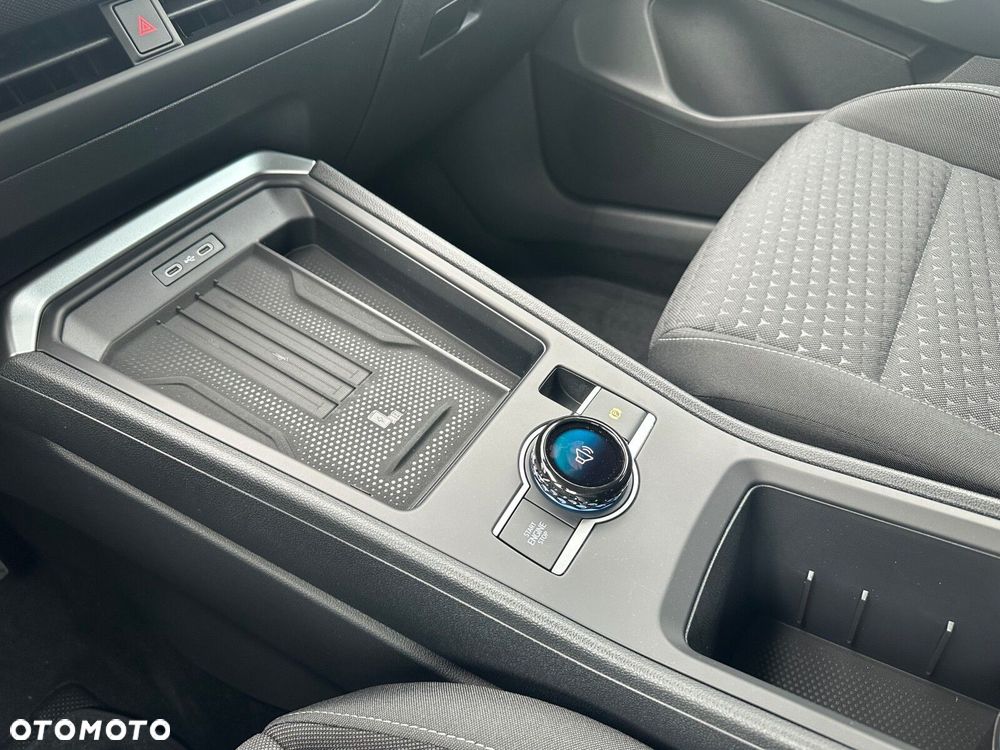 Volkswagen T-Roc 1.5 eTSI Life DSG - 23