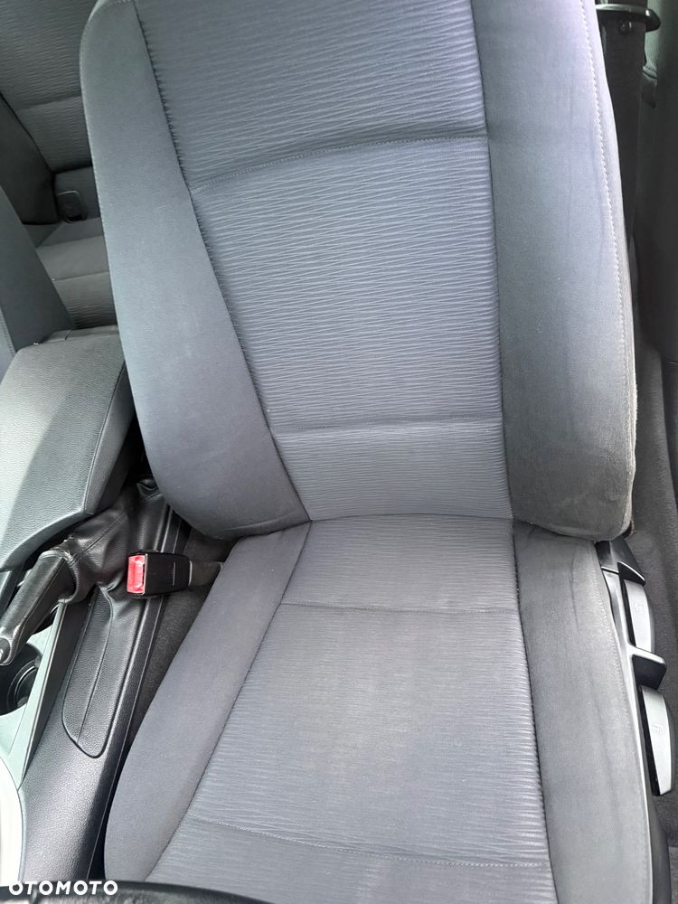 BMW Seria 1 118d - 13