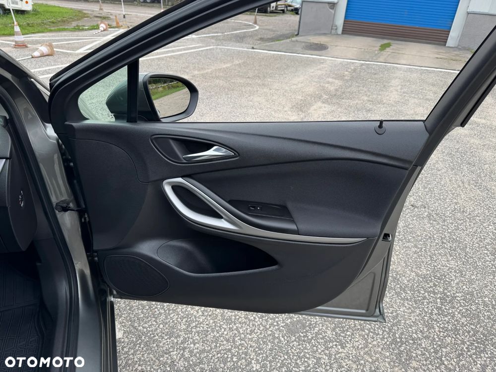 Opel Astra 1.4 Turbo Innovation - 24
