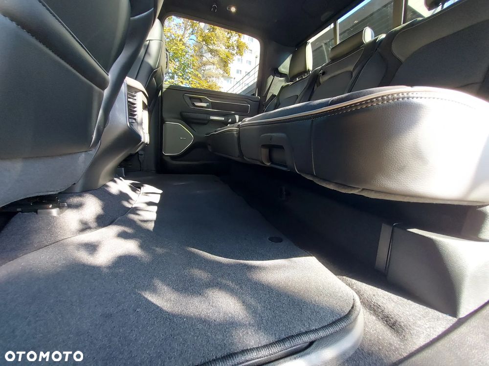 RAM 1500 Laramie Night Premium - 27