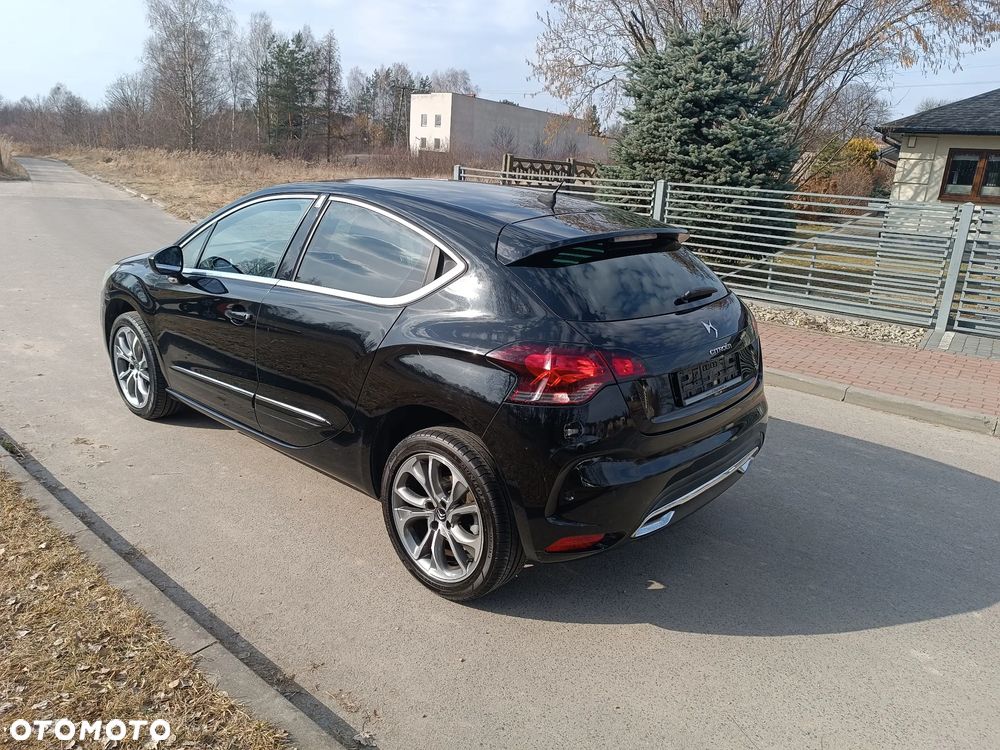 Citroën DS4 HDi 110 SoChic - 3