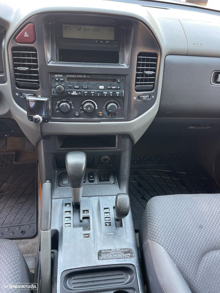 Mitsubishi Pajero 3.2 DI-D GLS ABS+CA - 13