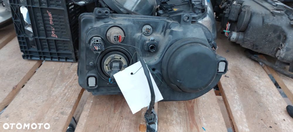 .  LAMPA PRZOD PRZEDNIA PRAWA CHRYSLER 300 C XENON !BEZ PRZETWORNICY! - 3
