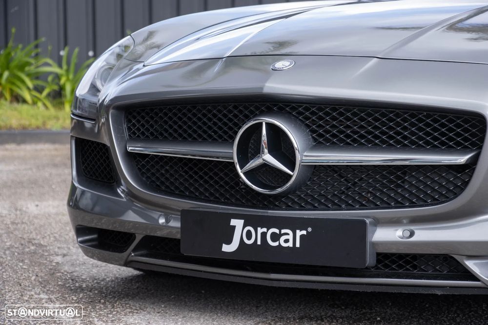 Mercedes-Benz SLS 63 AMG - 7
