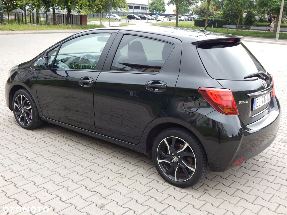 Toyota Yaris 1.33 Premium - 7