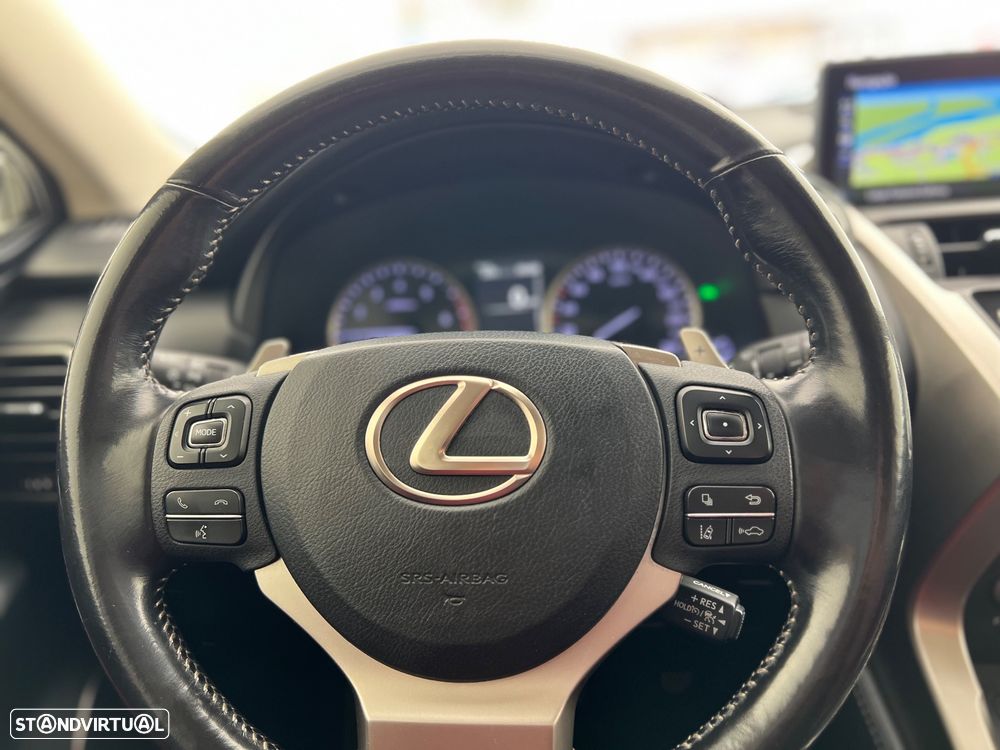 Lexus NX 300h Business - 23