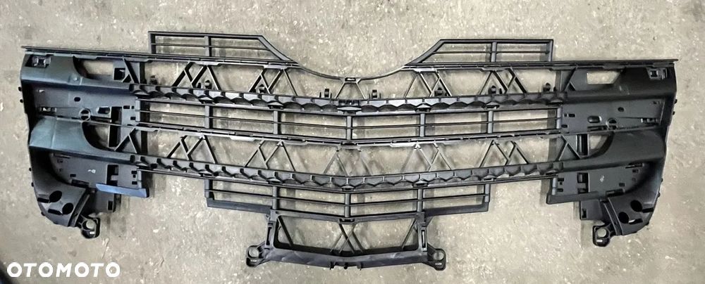 Kratka chłodnicy, wspornik atrapy Mercedes Actros MP4 - 2