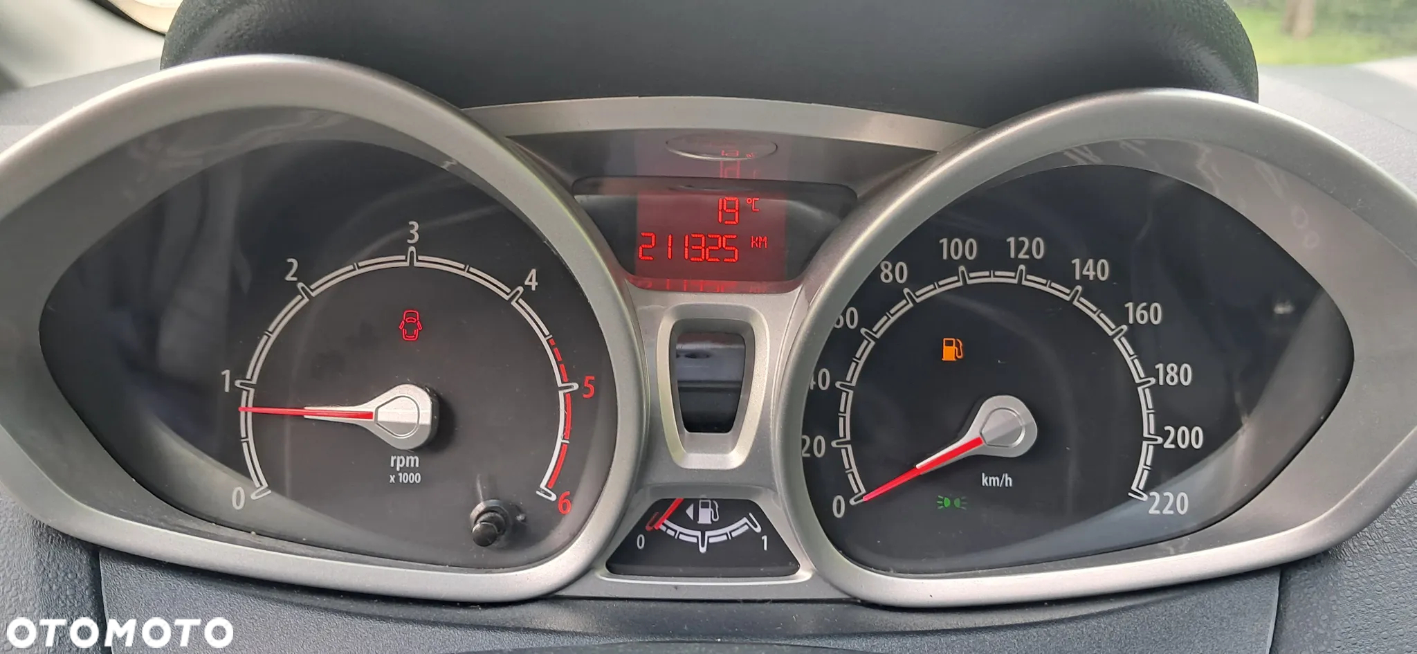 Ford Fiesta 1.6 TDCi Titanium - 23