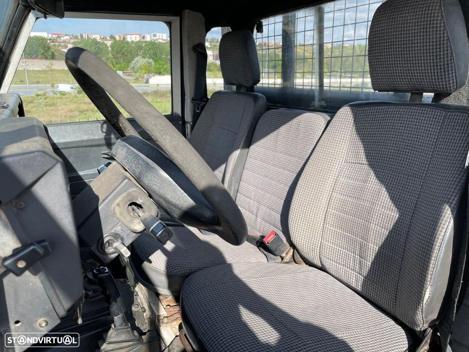 Land Rover Defender 110 2.5 TDi - 6