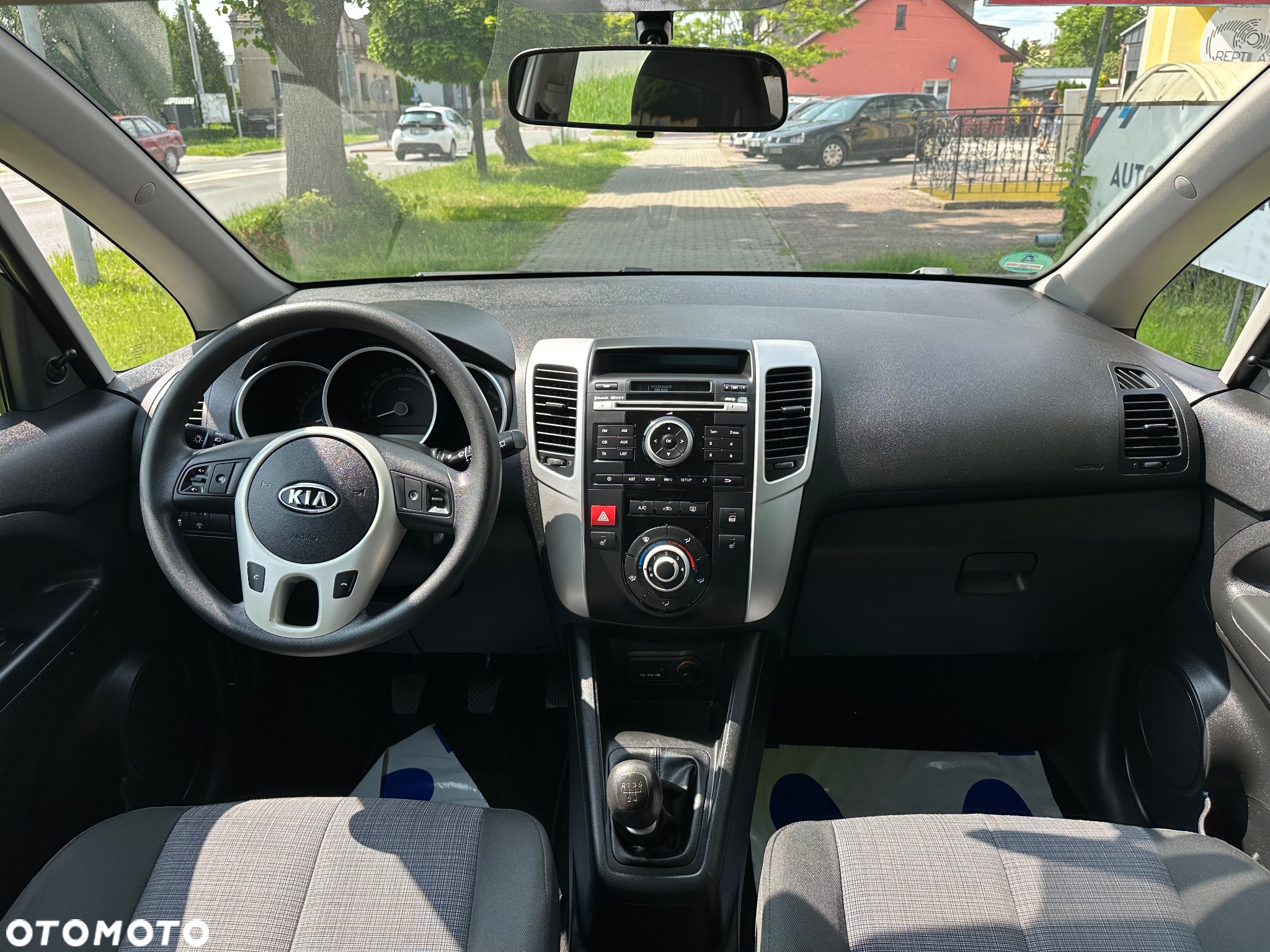 Kia Venga 1.4 CVVT Business Line - 23