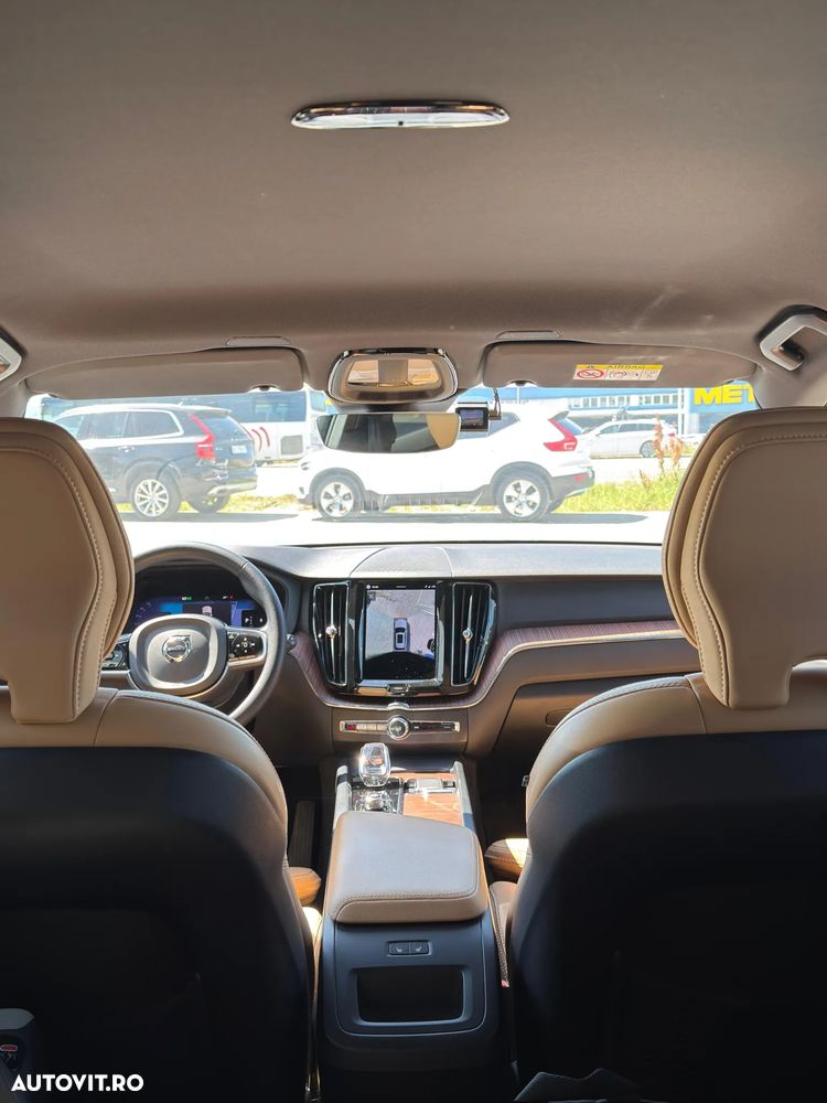 Volvo XC 60 B5 AT AWD MHEV Plus Dark - 5